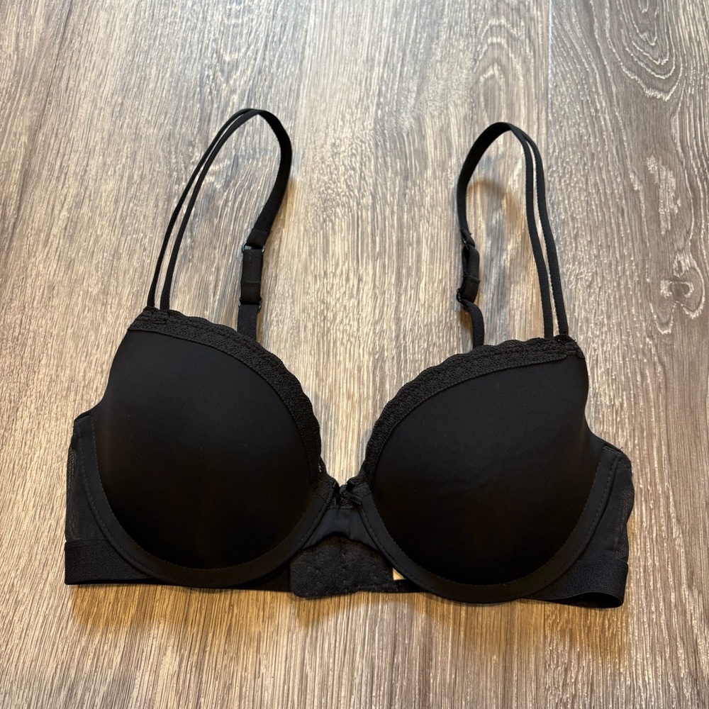 Aerie Scalloped Black Lace Trim Bra